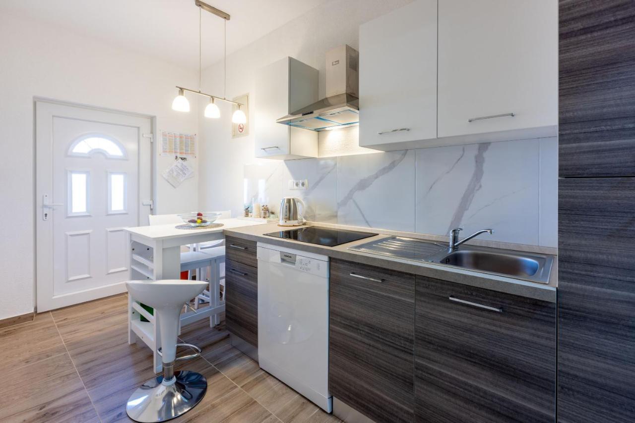 Apartments Pera Selce Ngoại thất bức ảnh