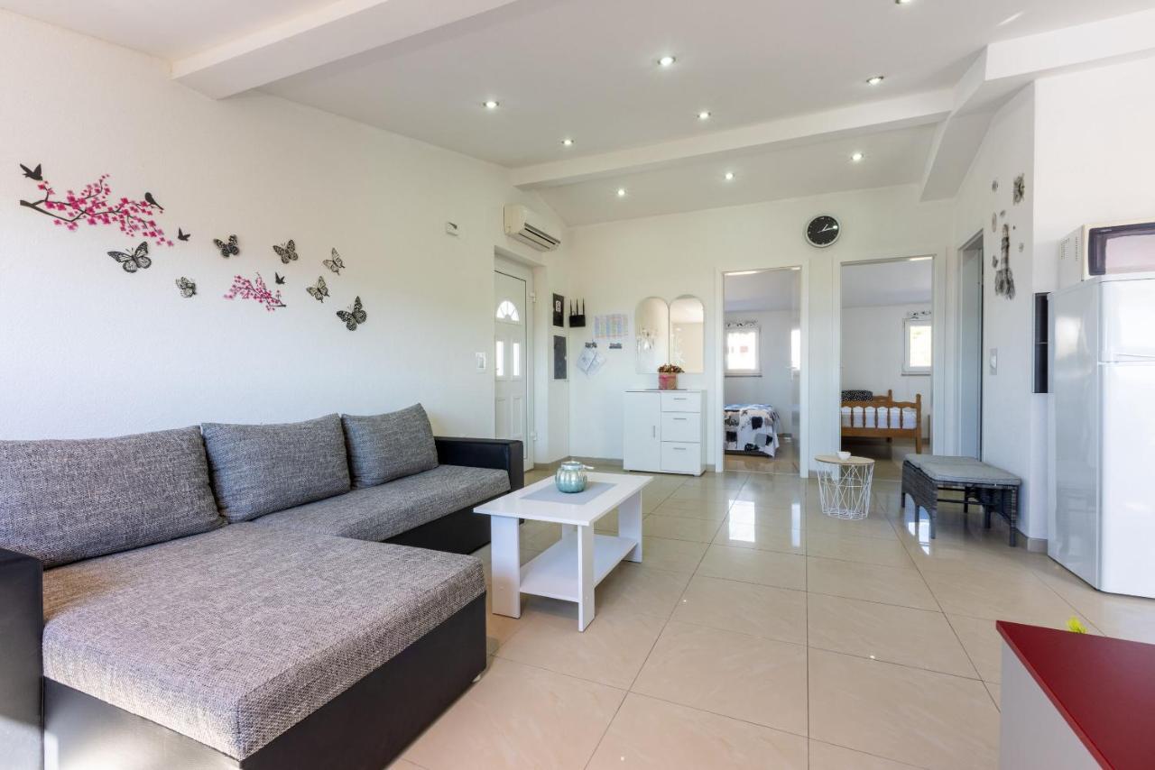 Apartments Pera Selce Ngoại thất bức ảnh