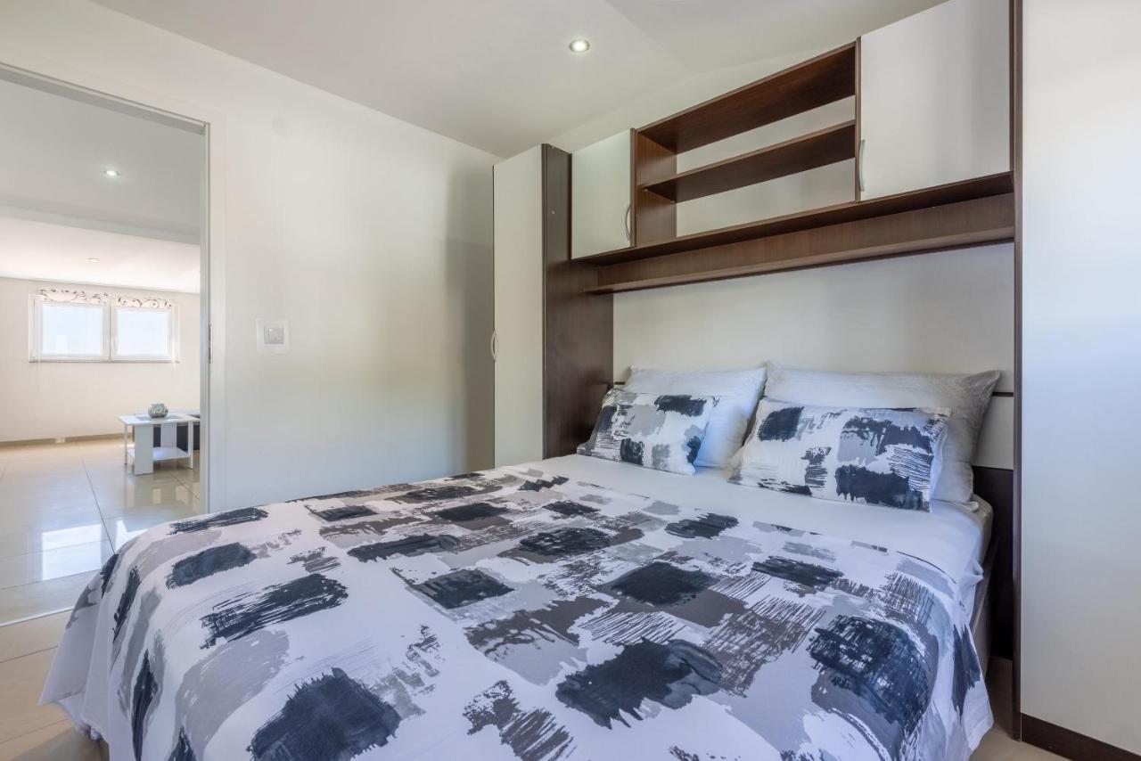 Apartments Pera Selce Ngoại thất bức ảnh